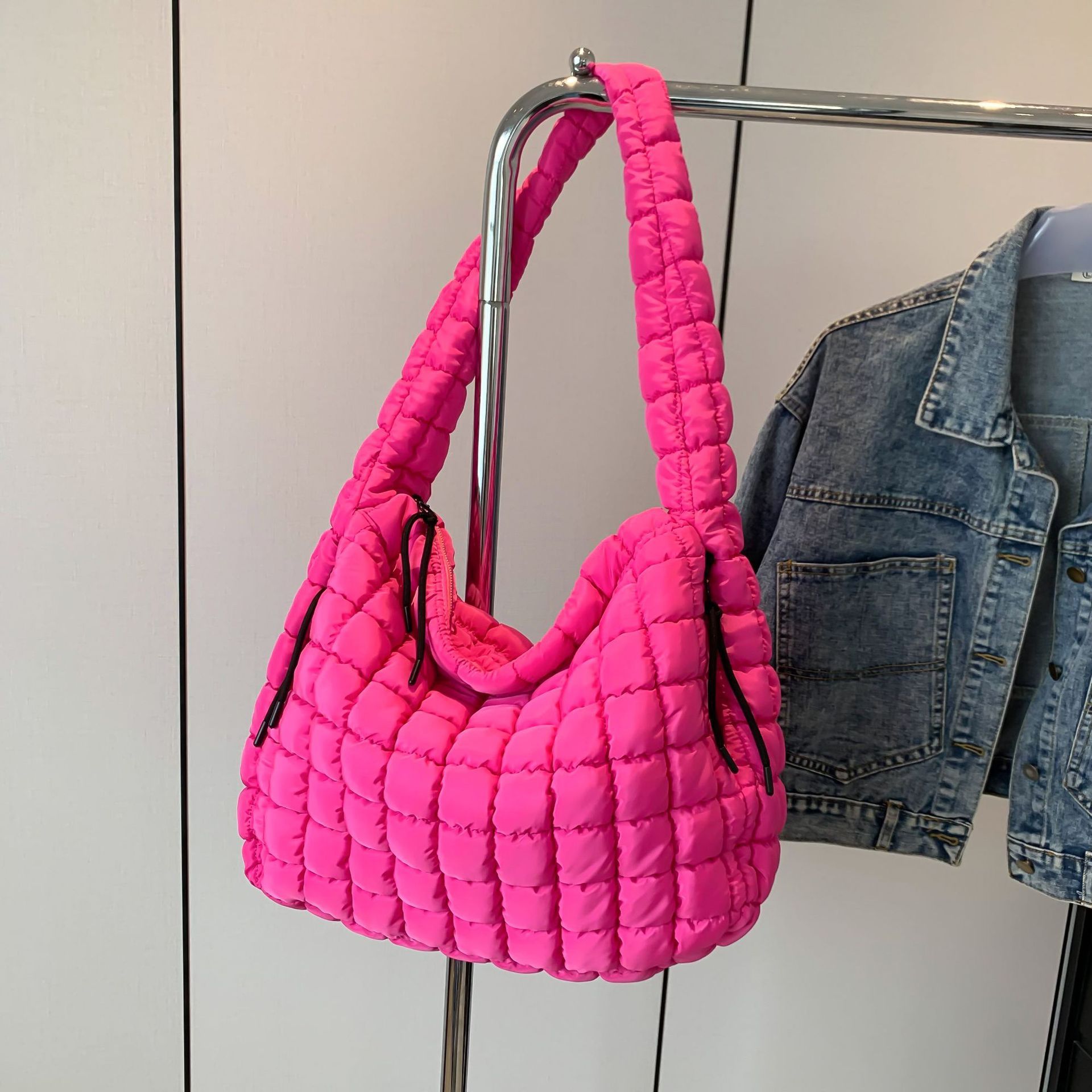 Women's Fashion Shoulder Crossbody Large Capacity Handbag Pleated Cloud Bag - Image 8